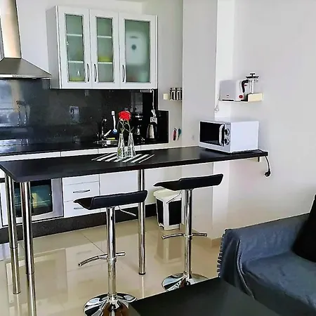 Yumbo - Tanife Roos Apartment *